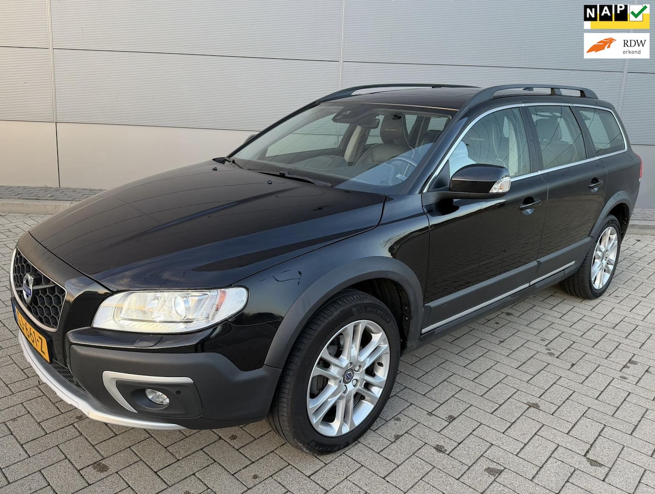 Volvo XC70 - 2.0 T5 FWD Inscription Edition 2.0 T5 FWD Inscription Edition - AutoWereld.nl