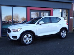 Volvo XC40 - 2.0 T4 Momentum Camera Leer Trekhaak NAP Nieuwstaat