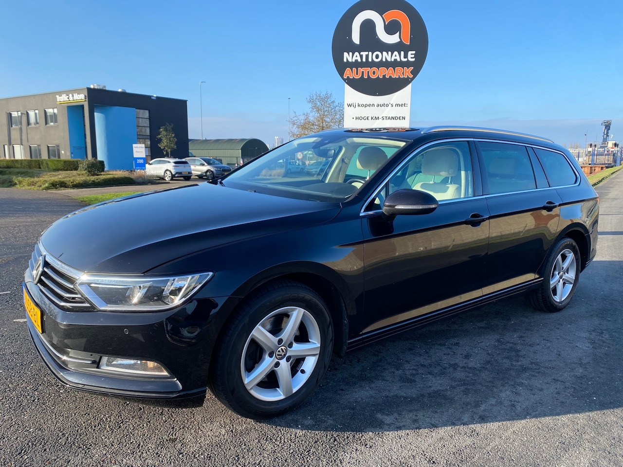 Volkswagen Passat Variant - 2018 * 2.0 TDI Highline Business R *EURO6*APK* - AutoWereld.nl
