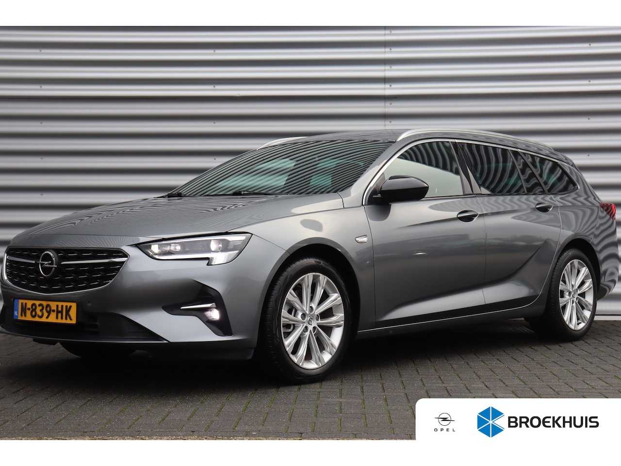 Opel Insignia Sports Tourer - 2.0 CDTI 175PK BUSINESS ELEGANCE / NAVI / LEDER / XENON / CLIMA / LED / PDC / 18" LMV / KE - AutoWereld.nl