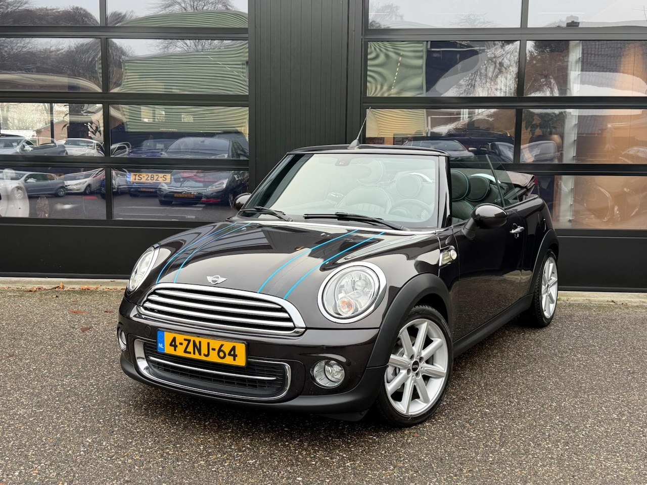 MINI Cabrio - Mini 1.6 Cooper Chili HighGate Edition Leder Cruise - AutoWereld.nl