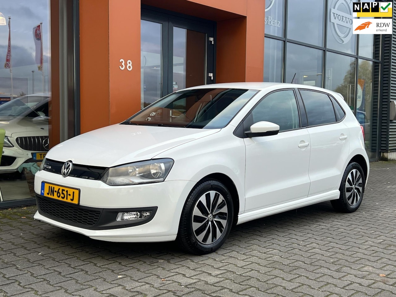 Volkswagen Polo - 1.0 BlueMotion|Carplay|Cruise|Airco|Isofix - AutoWereld.nl