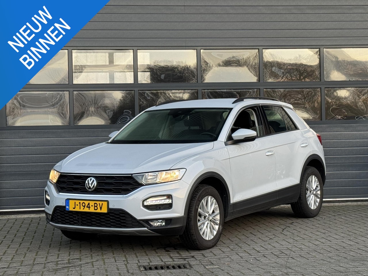 Volkswagen T-Roc - 1.0 TSI STYLE I NAVIGATIESYSTEEM I AIRCONDITIONING I ADAPTIVE CRUISE CONTROL - AutoWereld.nl