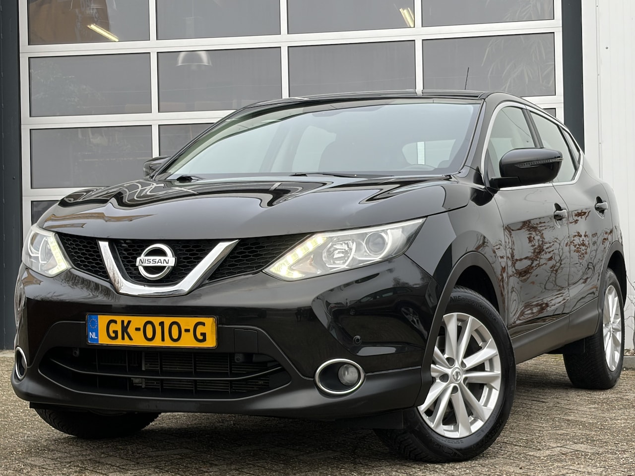 Nissan Qashqai - 1.2 Acenta 116pk | Airco automatisch | Bluetooth | Cruise control | Lichtmetalen velgen 17 - AutoWereld.nl
