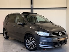 Volkswagen Touran - 1.4 TSI Comfortline 7p | Pano | Stoelverwarming | Achteruitrijcamera | Trekhaak | Apple Ca