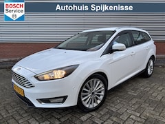 Ford Focus Wagon - 1.5 TDCI Titanium | Dealer Onderhouden | Trekhaak | Navigatie | PDC V+A |