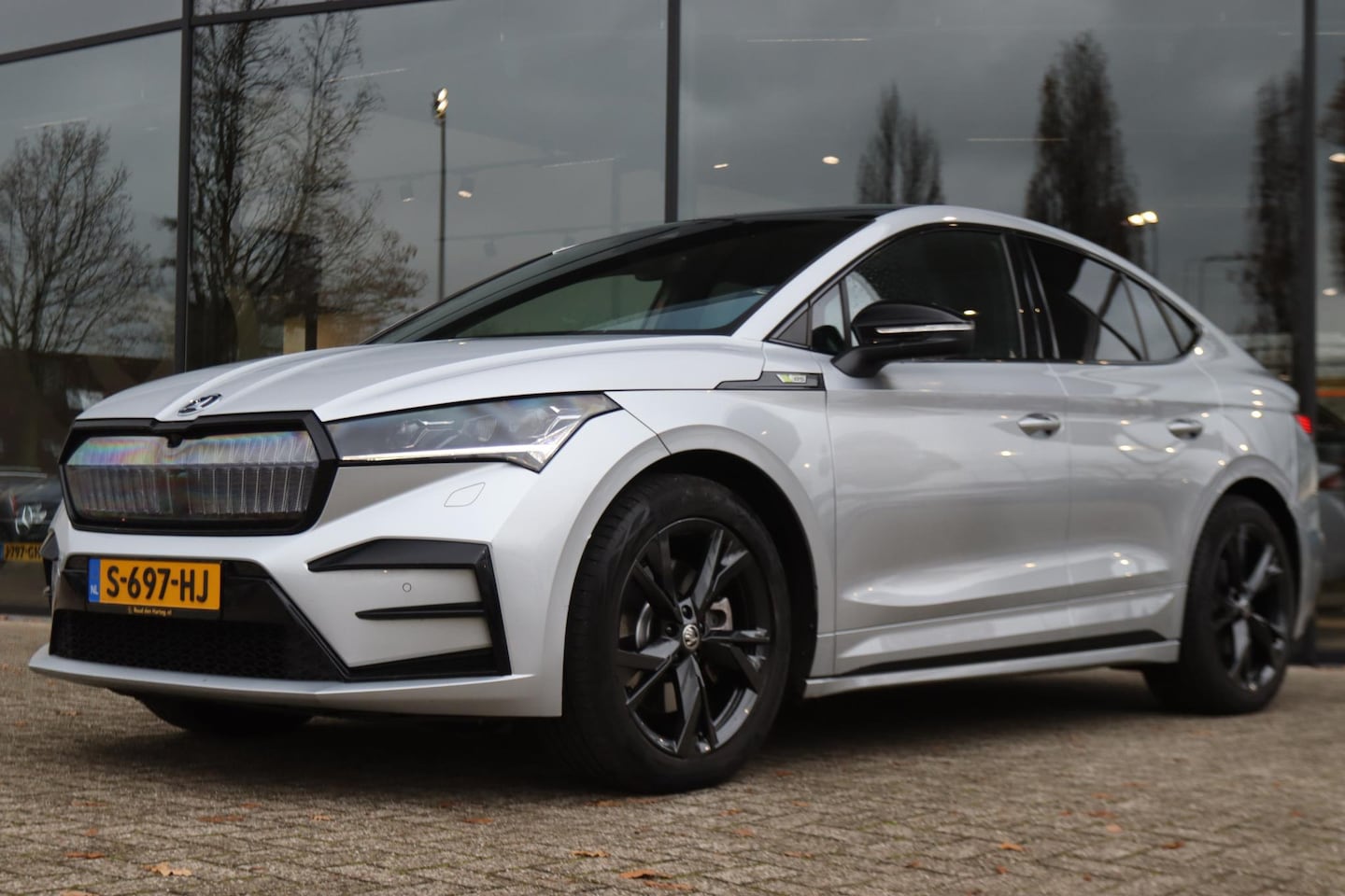 Skoda Enyaq Coupé iV - 80 RS | SOH 93% | PANO | RS ZETELS | ACC | MATRIX LED | WARMTEPOMP | CARPLAY | CAMERA - AutoWereld.nl