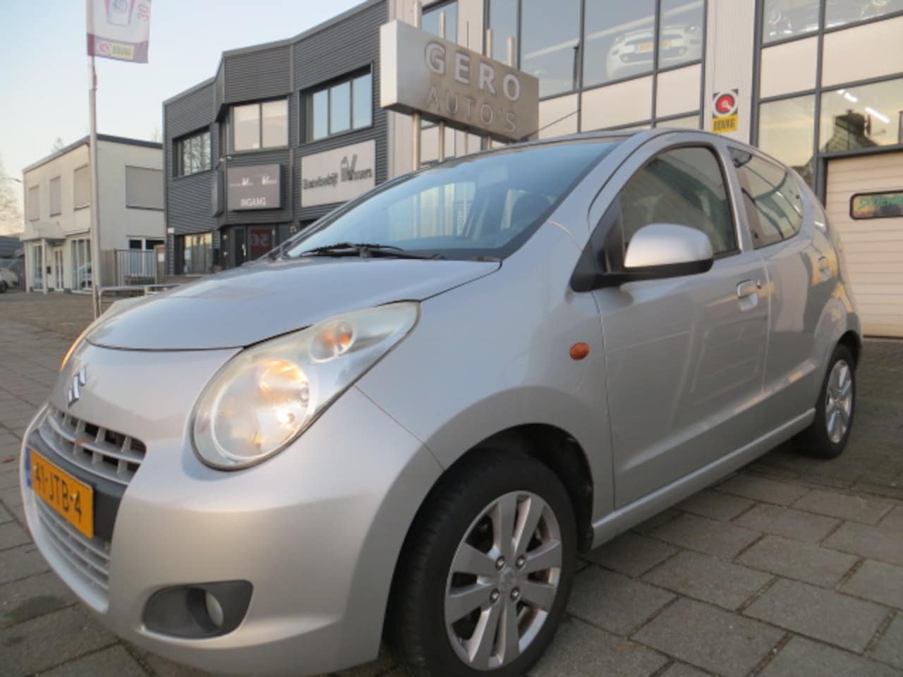 Suzuki Alto - 1.0 Exclusive 5 drs airco elec ramen cv lmv - AutoWereld.nl