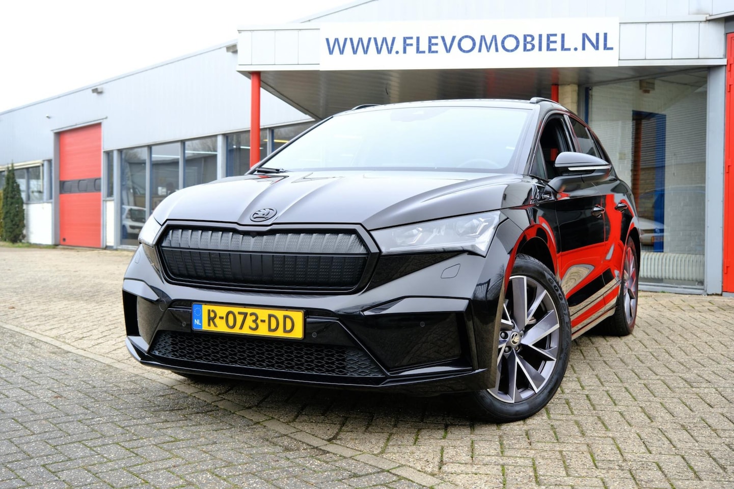 Skoda Enyaq iV - 60 Sportline Aut. Navi|Leder-Alcantara|1e Eig|Cam|Apple CarPlay - AutoWereld.nl