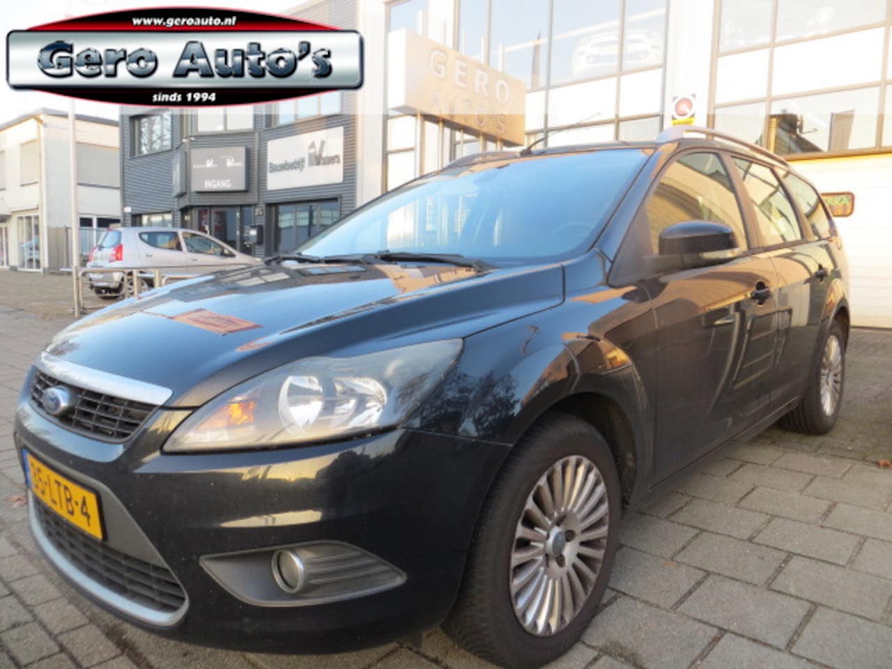 Ford Focus Wagon - 1.8 Limited Flexi Fuel veel opties ,airco ecc ,lmv, pdc  etc - AutoWereld.nl