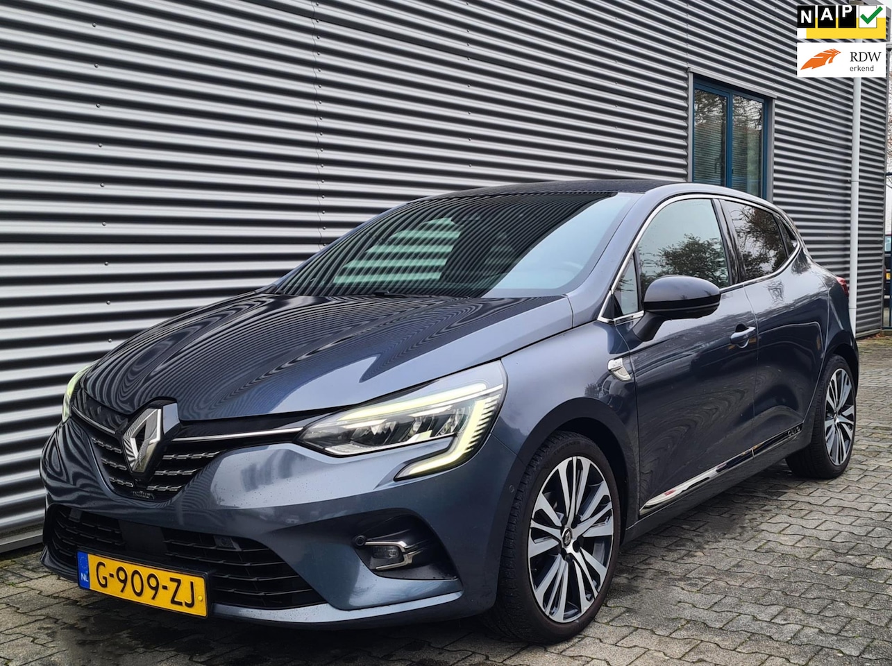 Renault Clio - 1.0 TCe Initiale Paris 5drs 01-2020 Gris Titanium Metallic - AutoWereld.nl