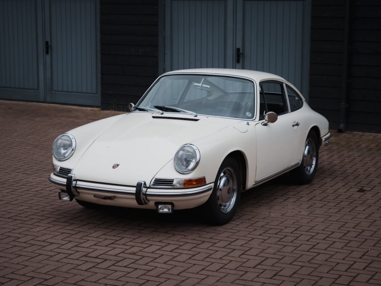 Porsche 912 - 1965 early painted dash - AutoWereld.nl