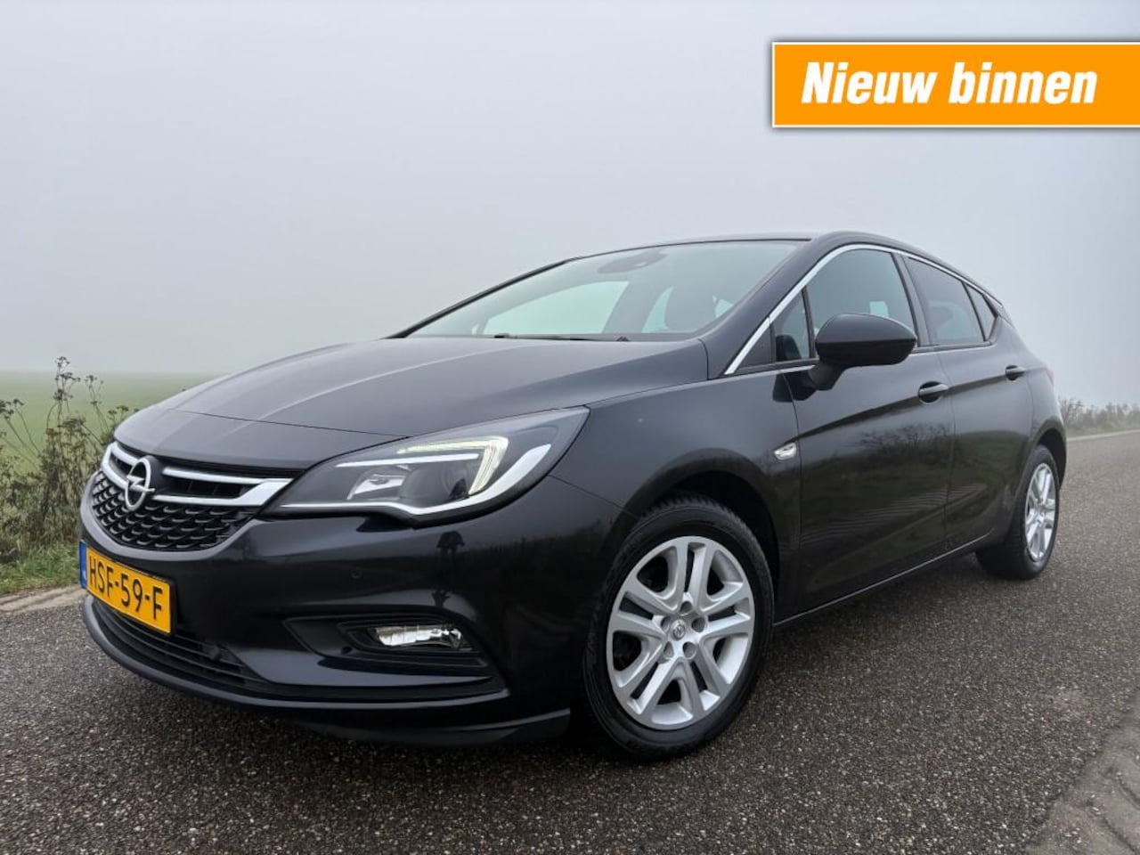 Opel Astra - 1.0 BUSINESS+ / CRUISE / LANE ASSIST / PDC - AutoWereld.nl