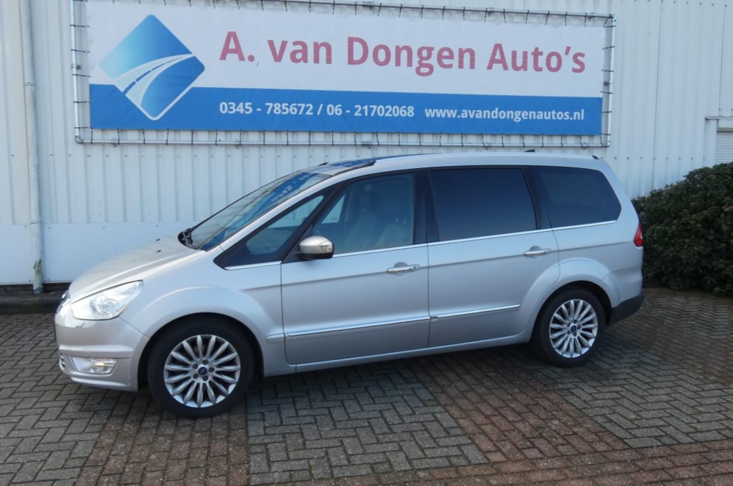 Ford Galaxy - 1.6 SCTi Platinum 1.6 SCTI PLATINUM,7Pers,Pano,Leer,Navi,Trhaak,Xenon - AutoWereld.nl