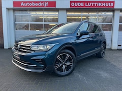 Volkswagen Tiguan - 1.4TSI eHybrid 245PK Elegance IQ-Light Virtual Camera ACC Trekhaak Navi