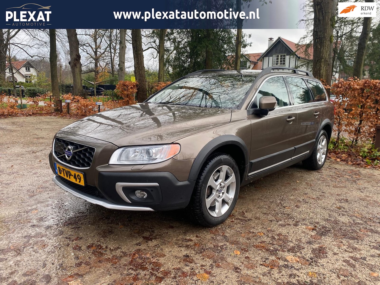 Volvo XC70 - 2.0 T5 FWD Nordic+ Aut. | Panorama | Stoelverwarming | Houten inleg | Luxe leder | Adaptie - AutoWereld.nl
