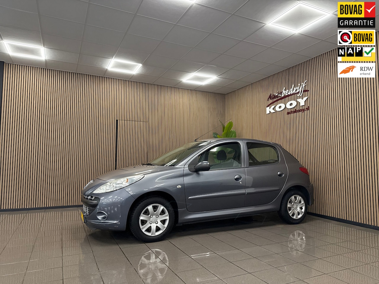 Peugeot 206 - 1.4 XS * Distributie vervangen / Airco / Cruise control / NL Auto * - AutoWereld.nl