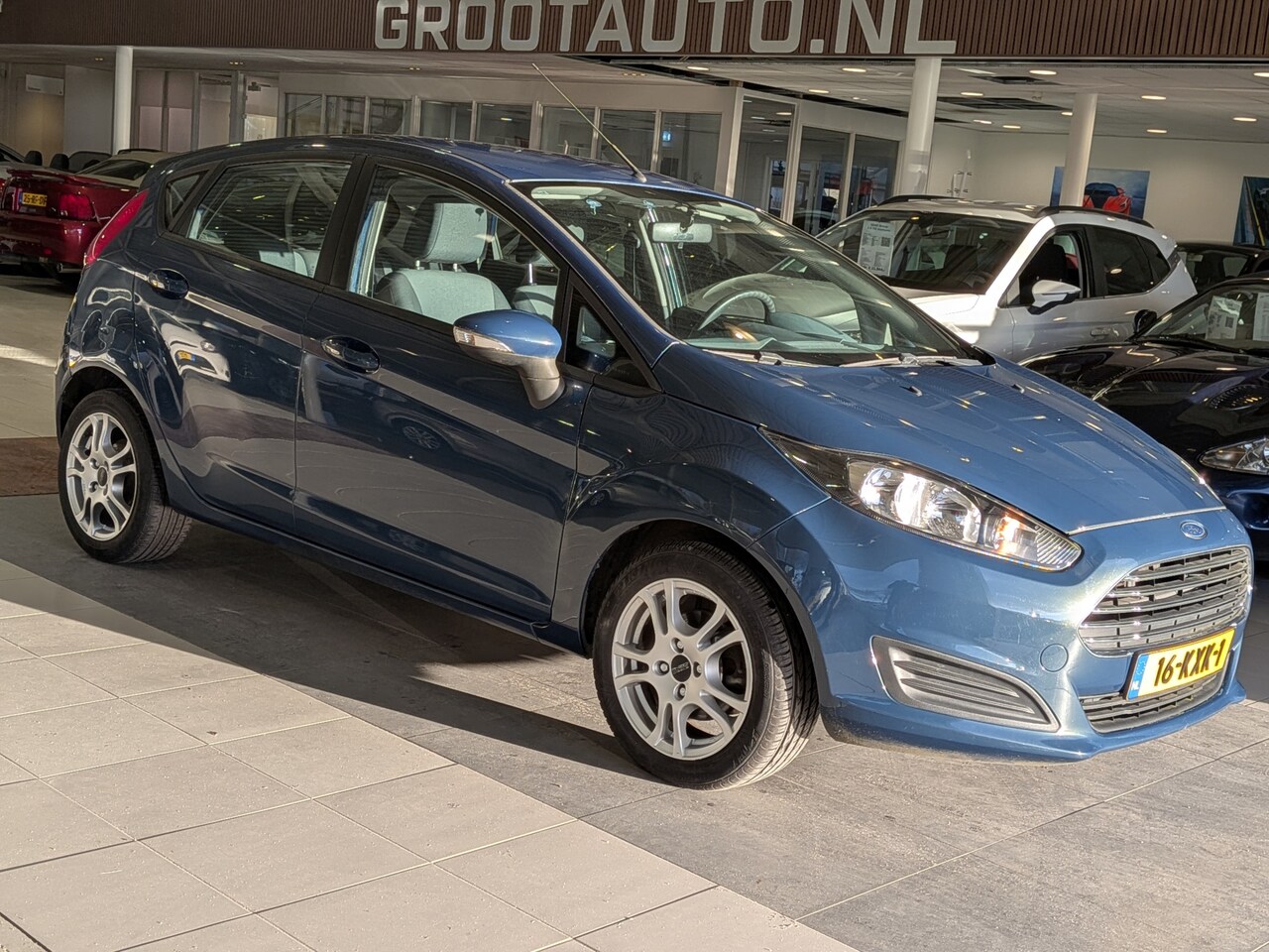 Ford Fiesta - 1.25 Limited Facelift Airco, Isofix, Trekhaak, Stuurbekrachtiging - AutoWereld.nl