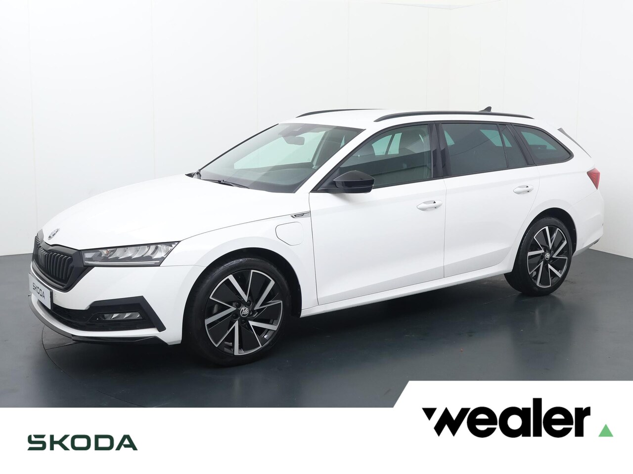 Skoda Octavia Combi - 1.4 TSI iV PHEV Sportline | 204 PK | SoH 91% | Adaptive cruise control | Head up display - AutoWereld.nl