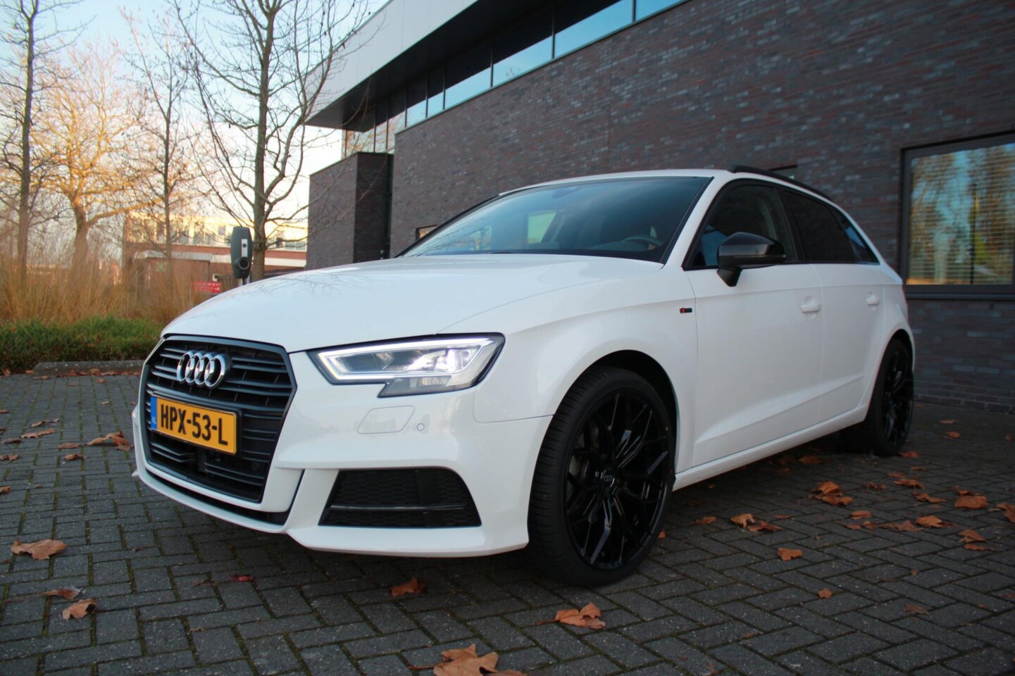 Audi A3 Sportback - 35 TFSI CoD Advance Sport 35 TFSI CoD Advance Sport - AutoWereld.nl
