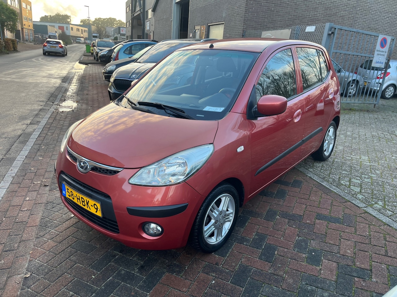 Hyundai i10 - 1.1 i-Catcher! 125 DKM NAP! Airco! Parkcamera! - AutoWereld.nl