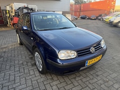 Volkswagen Golf - 1.6-16V Trendline