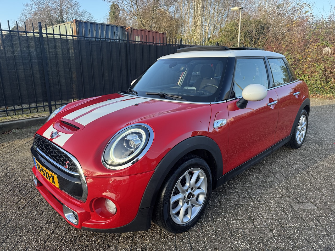 MINI Cooper S - Mini 2.0 192 PK Pepper Pano/HU/LED/DAB/Cruise - AutoWereld.nl