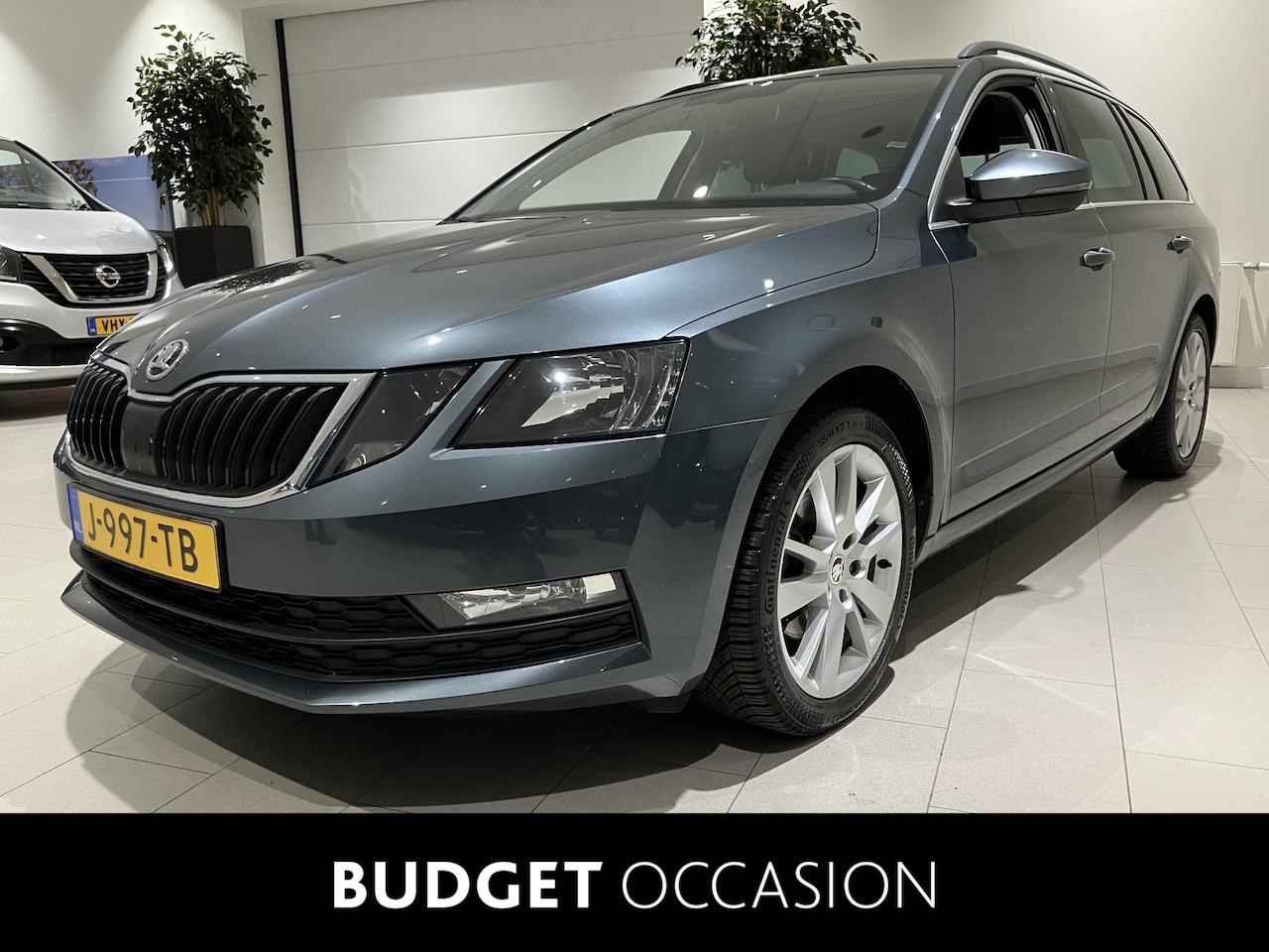 Skoda Octavia Combi - 1.5 TSI Greentech Business Edition 150 PK | Automaat | Apple Carplay | Stoelverwarming | T - AutoWereld.nl