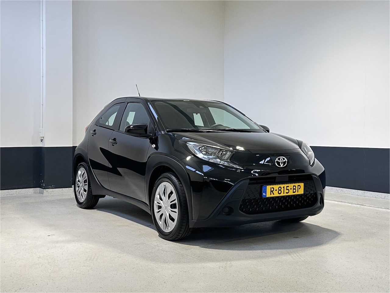 Toyota Aygo X - 1.0 VVT-i MT Play | Bluetooth | Camera| NL | 1 Eig | - AutoWereld.nl