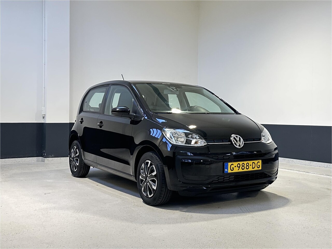 Volkswagen Up! - 1.0 BMT move up! |Bluetooth | Airco |Trekhaak | NL | 1 Eig | - AutoWereld.nl