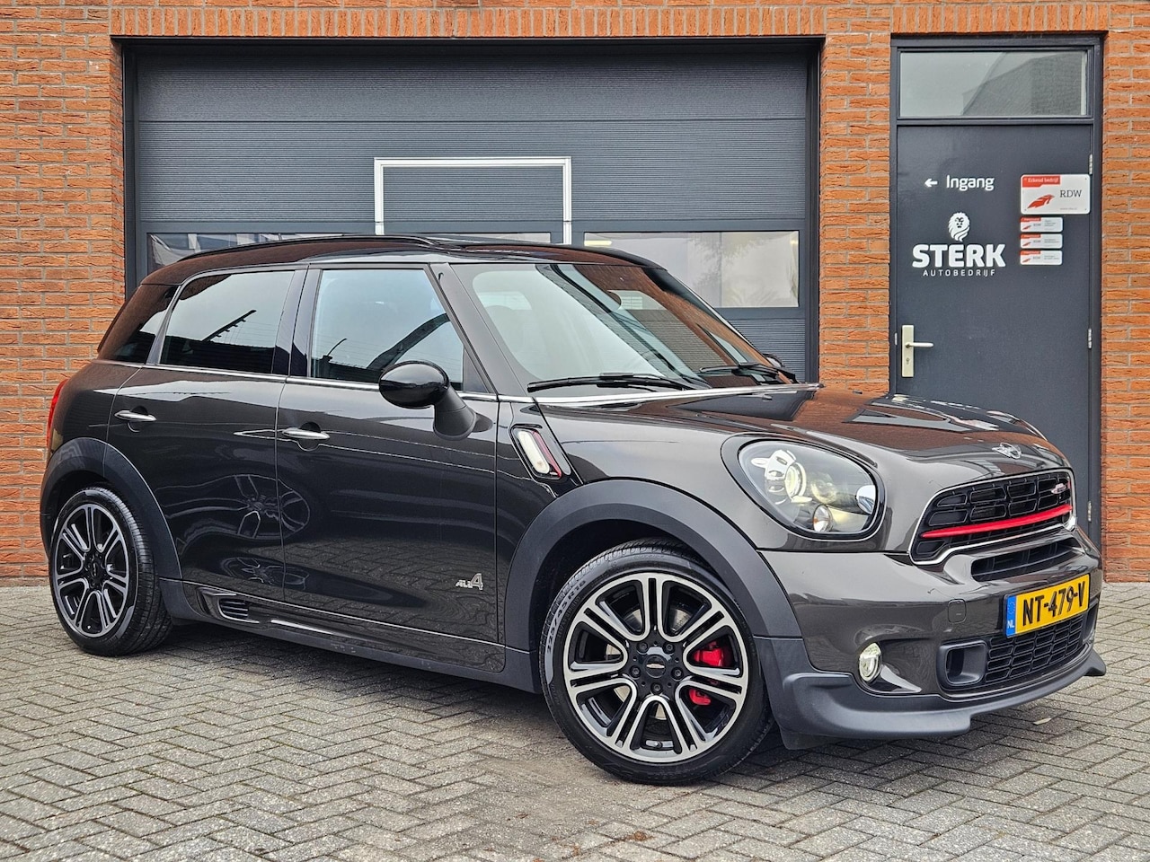MINI Countryman - Mini 1.6 John Cooper Works ALL4 Chili Pano H/K Keyless 18" - AutoWereld.nl