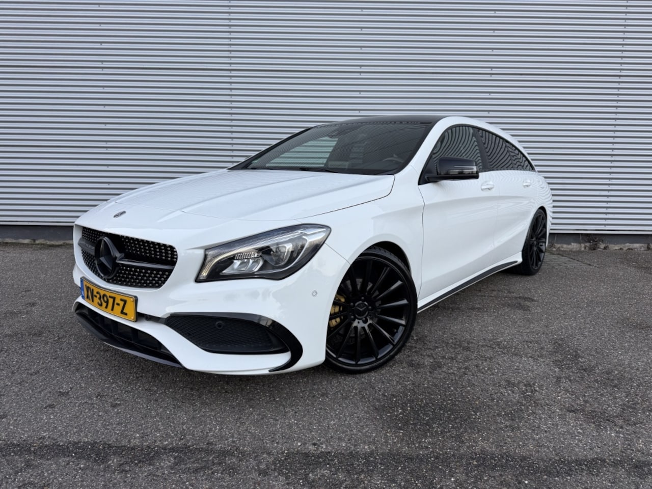 Mercedes-Benz CLA-klasse Shooting Brake - 180 NAP AMG Carplay 19" Camera Trekhaak - AutoWereld.nl