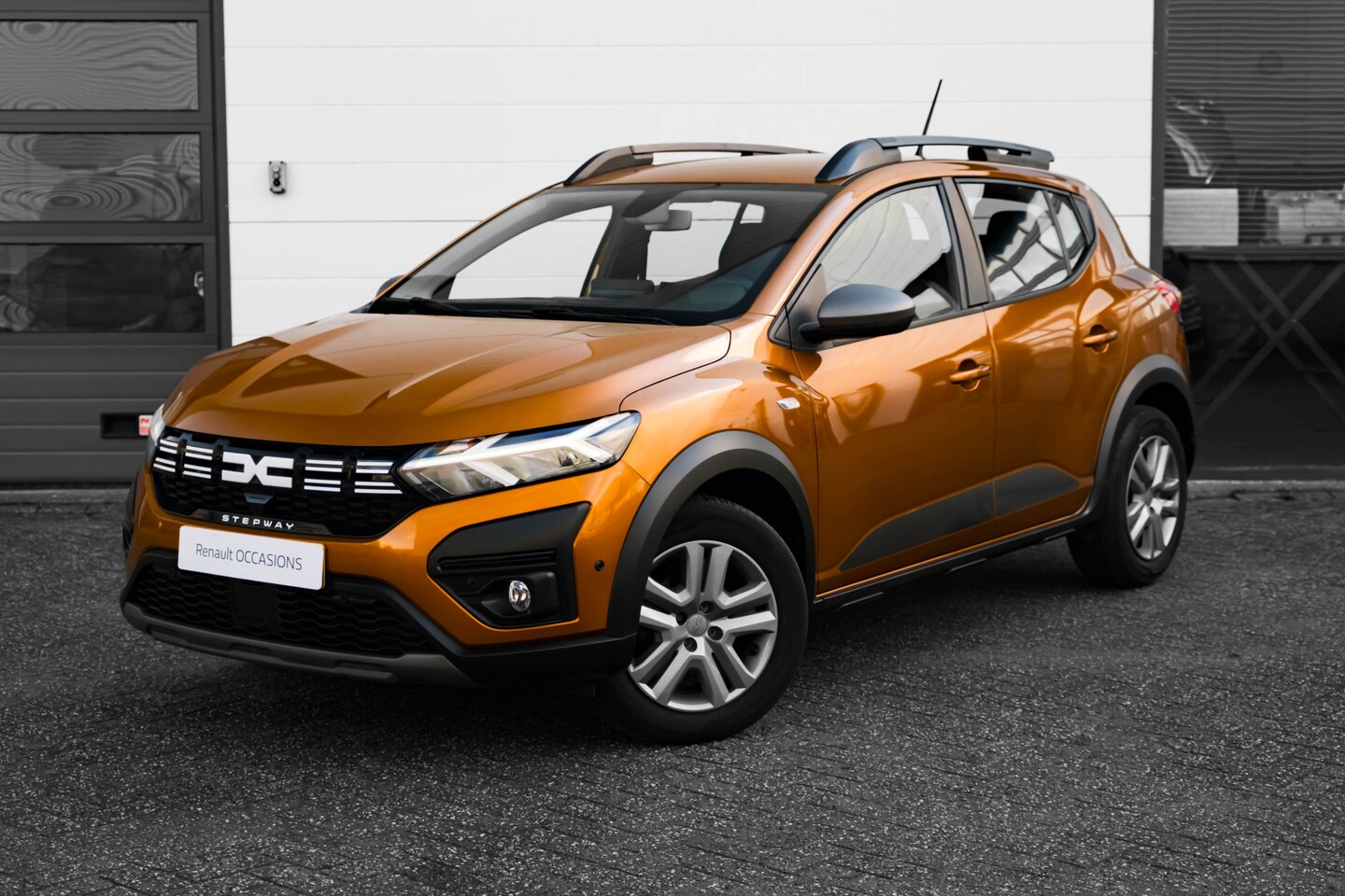 Dacia Sandero Stepway - 1.0 TCe 90 PK Expression | Automaat | Camera achter | Dode hoek sensoren | sensoren voor | - AutoWereld.nl