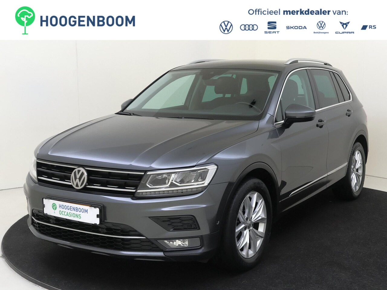 Volkswagen Tiguan - 1.5 TSI ACT Highline | Achteruitrijcamera | Parkeerassistent | 3-zone airco | Adaptieve cr - AutoWereld.nl