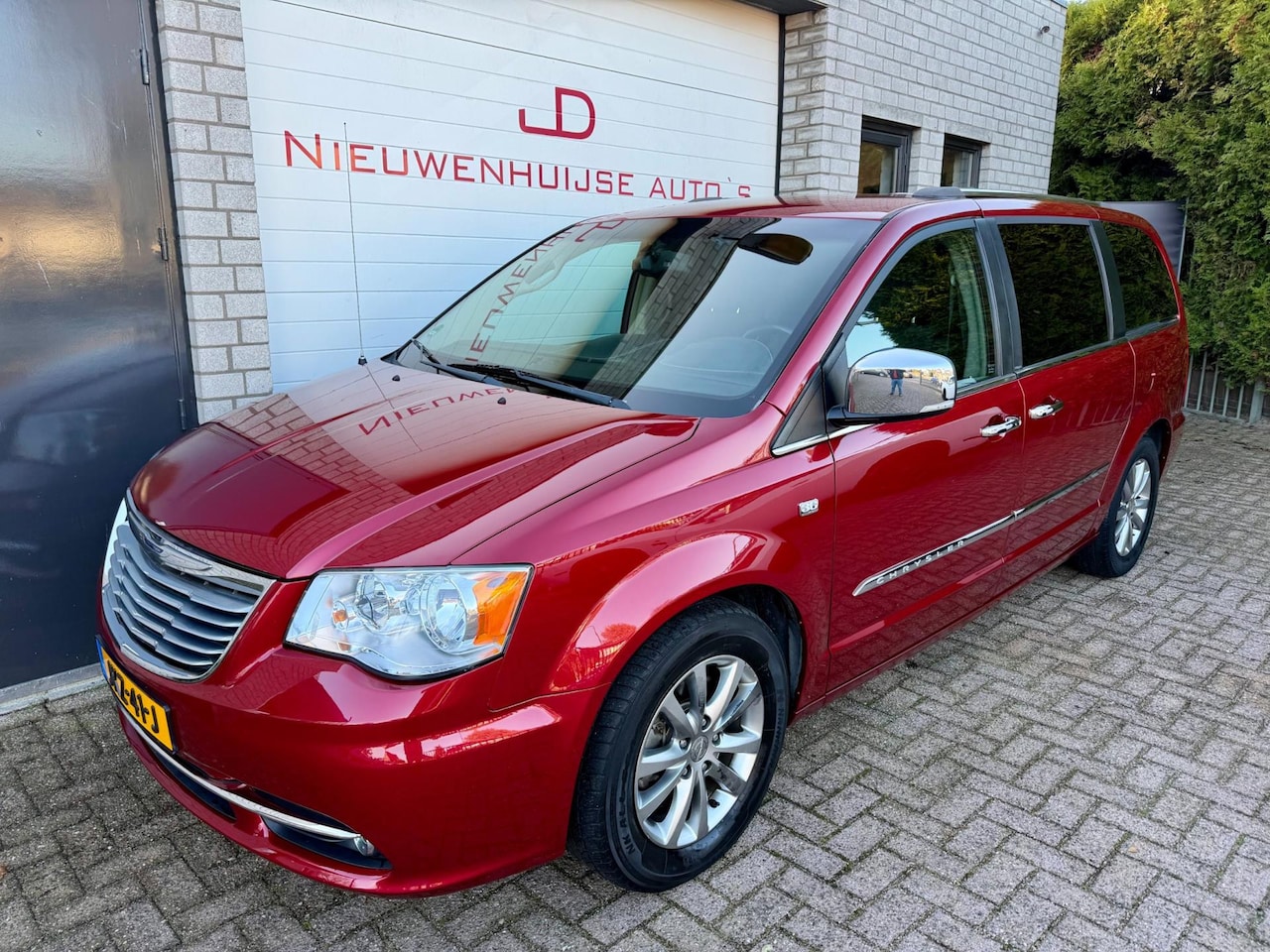 Chrysler Town and Country - 3.6 V6, 30th Anniversary Edition, LPG G3, 106.000km! - AutoWereld.nl