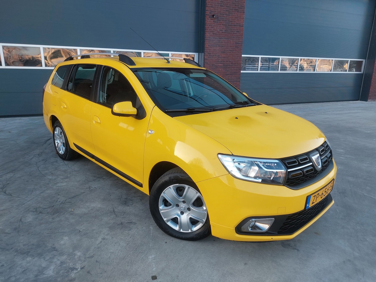 Dacia Logan MCV - 0.9 TCe Laureate AIRCO Cruis Controle 7-2019 - AutoWereld.nl