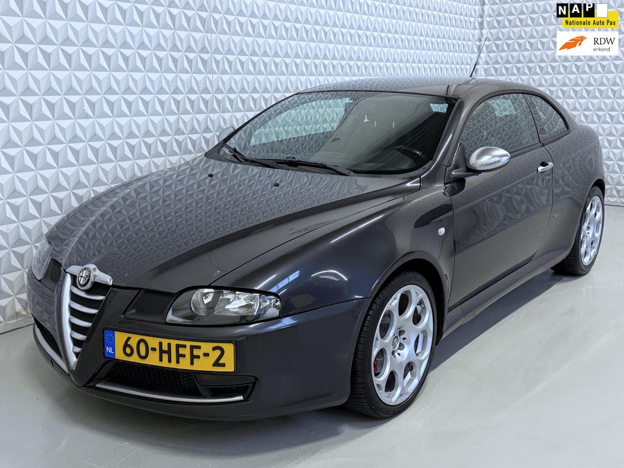 Alfa Romeo GT - 2.0 JTS Imola Airco BOSE Cruise Leder (2008) - AutoWereld.nl
