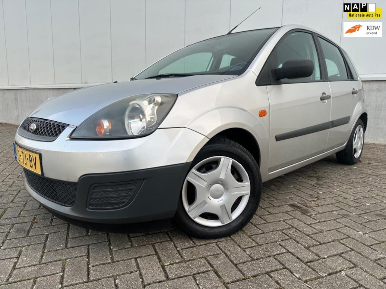 Ford Fiesta - 1.3-8V Champion 1e eigenaar Airco NL auto..... - AutoWereld.nl