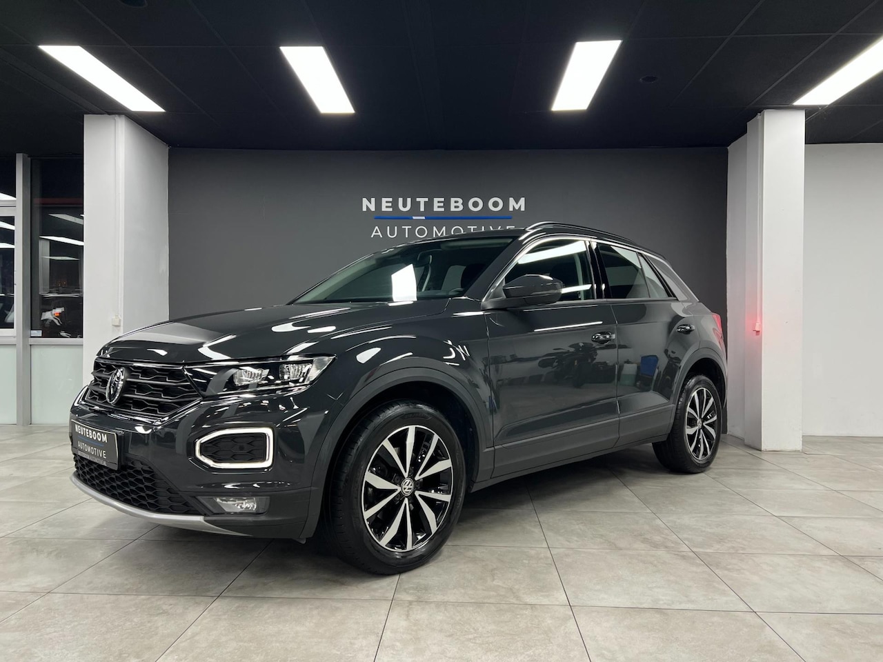 Volkswagen T-Roc - 1.0 TSI | Carplay | Lane | Virtual |Led | - AutoWereld.nl