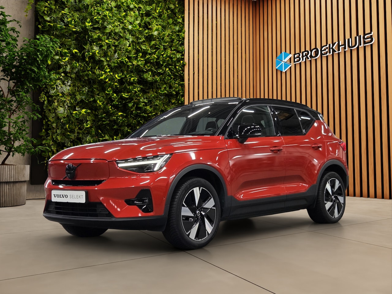 Volvo EX40 - Single Motor Extended Range Ultra 82 kWh | Trekhaak | 360 Camera | Panoramadak | Pilot Ass - AutoWereld.nl