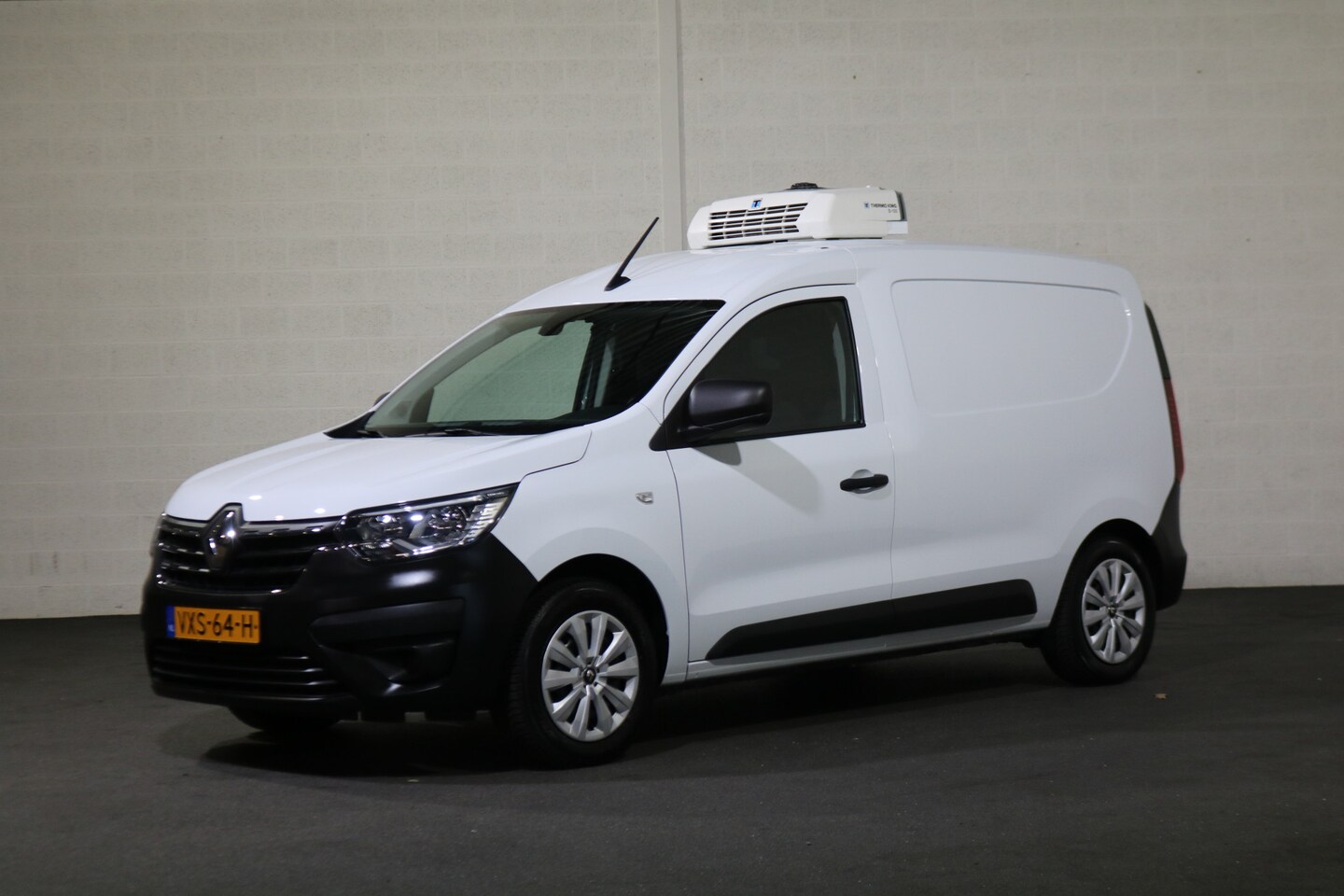 Renault Express - 1.5 dCi 75 Comfort + Koelwagen Dag en Nacht (Nieuwe ombouw) - AutoWereld.nl