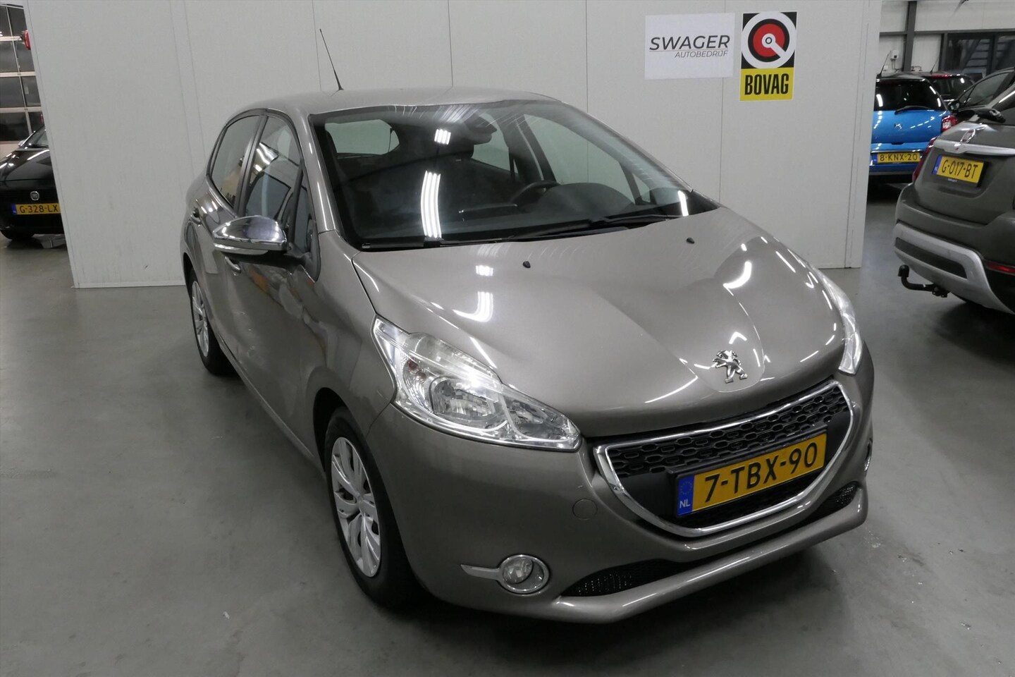 Peugeot 208 - 1.2 VTi 82PK 5D Envy (Goed onderhouden) - AutoWereld.nl