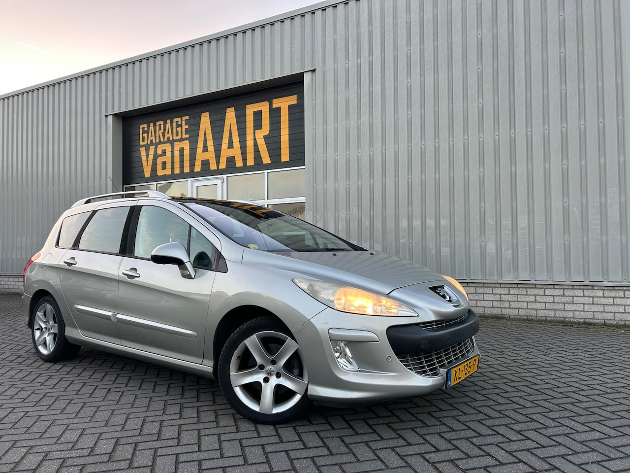 Peugeot 308 SW - 1.6 THP XT | PANO DAK | | 7 PERSOONS | NAVI | AUTOM | CLIMATE | APK 11-2026 | - AutoWereld.nl