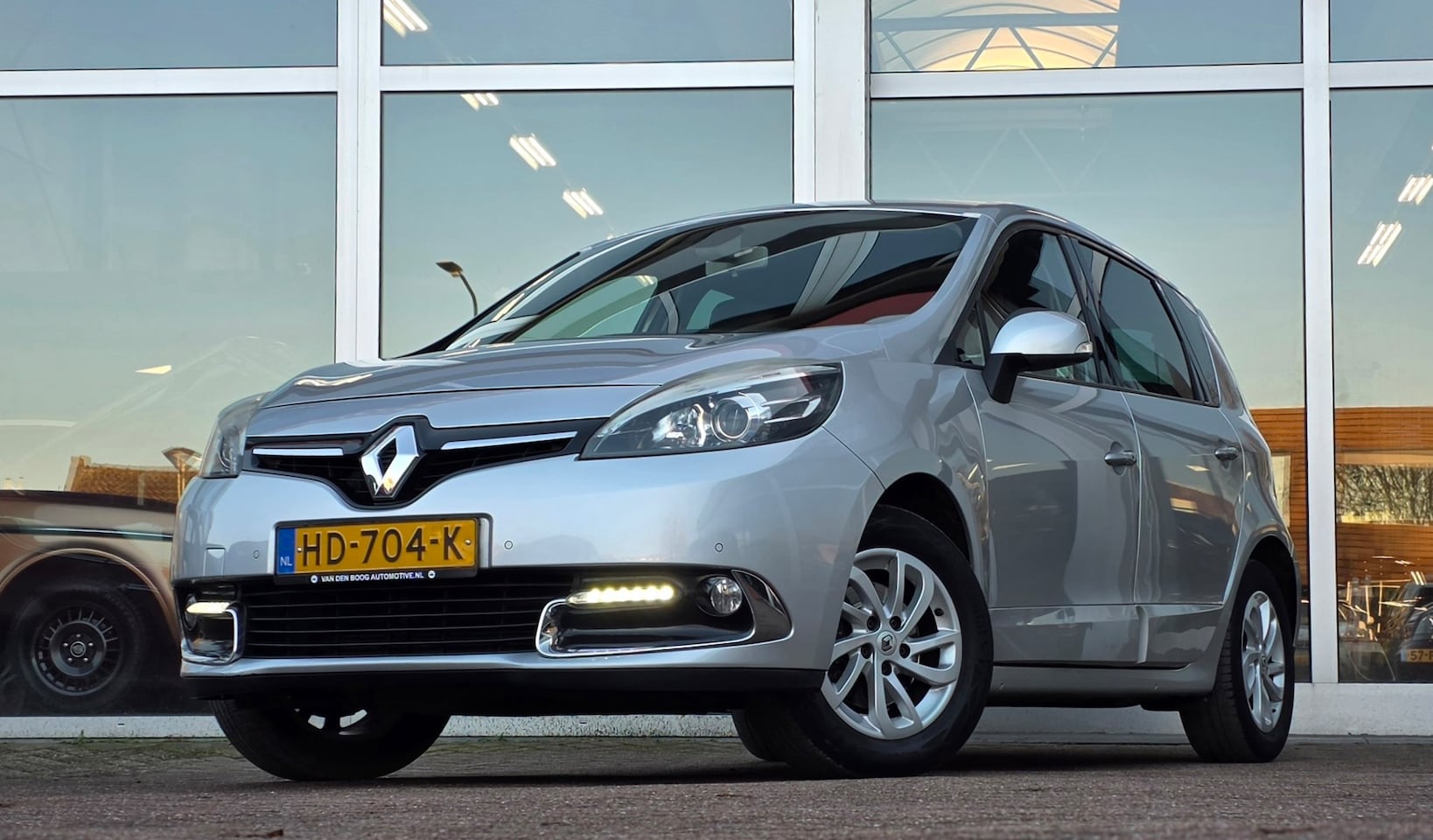 Renault Scénic - 1.5 dCi Limited Trekhaak Clima Mooi! APK - AutoWereld.nl