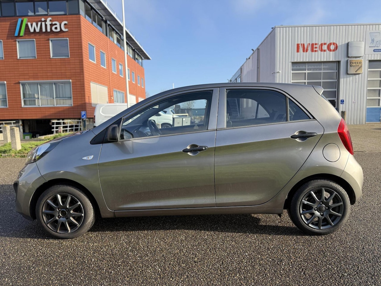 Kia Picanto - 1.0 CVVT Airco 5-deurs Elekpakket Parkeersensor - AutoWereld.nl