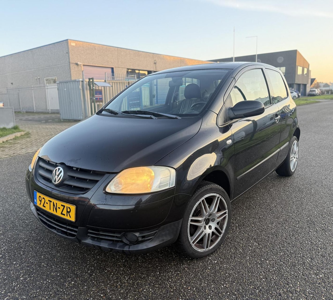Volkswagen Fox - 1.2 Airco BT Scherm Velgen NAP✅ - AutoWereld.nl