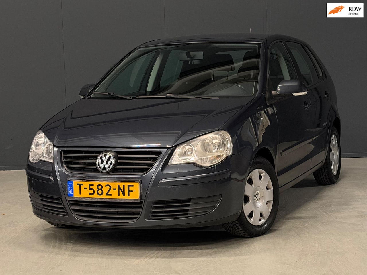 Volkswagen Polo - 1.2-12V Trendline 5-DEURS AIRCO | NETTE AUTO ! - AutoWereld.nl