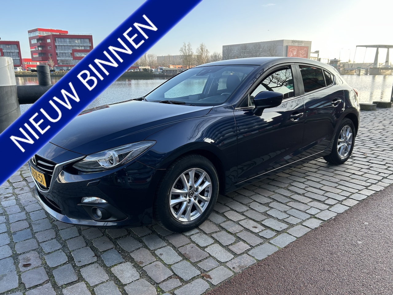 Mazda 3 - 2.0 TS+ airco/ecc navigatie keurige auto - AutoWereld.nl