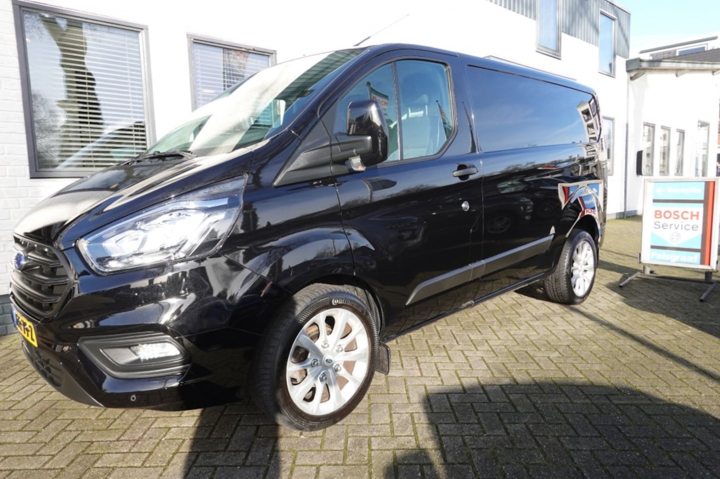 Ford Transit Custom - 280 2.0 TDCI L1H1 Trend NW  Distributie + 4* nw Banden - AutoWereld.nl