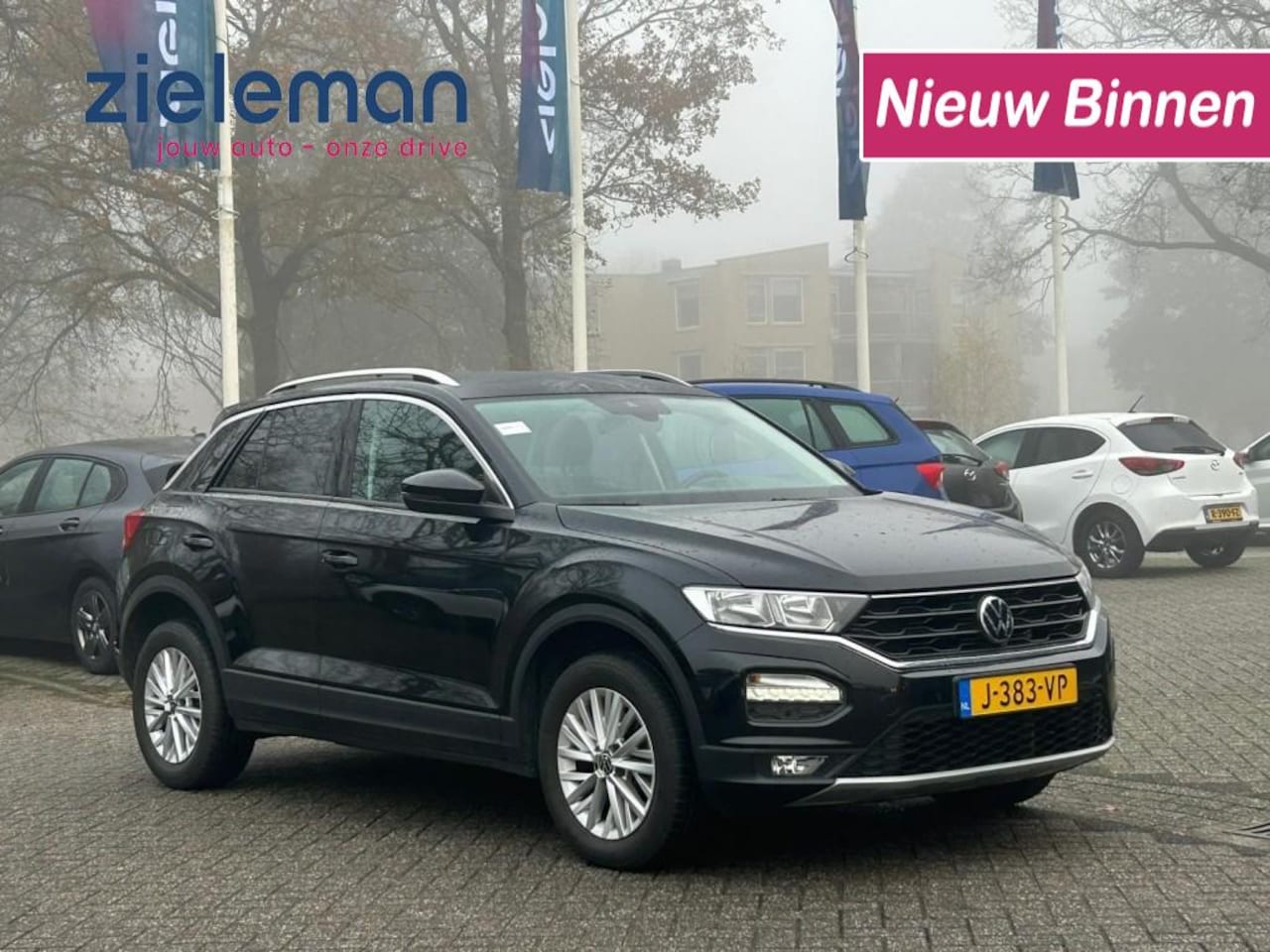 Volkswagen T-Roc - 1.5 TSI Style Business - Carplay, Navi, Cruise - AutoWereld.nl
